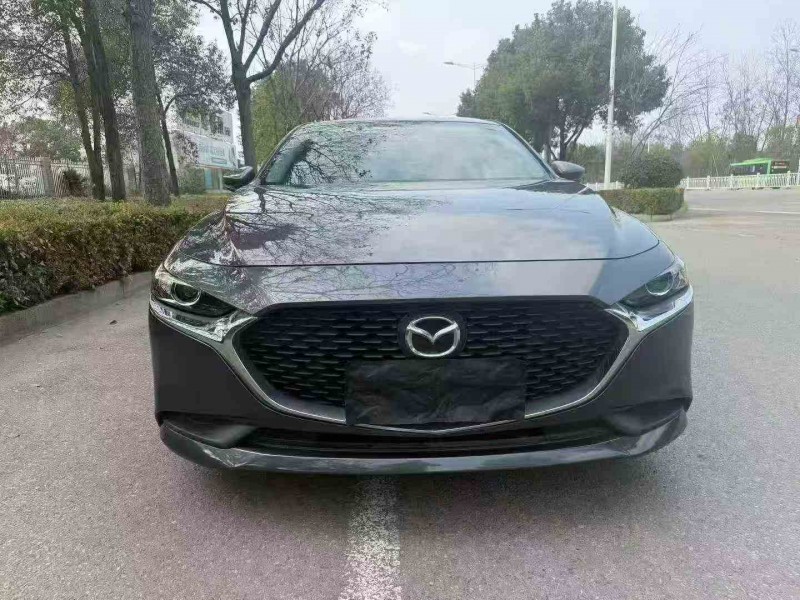 岳陽24年馬自達昂克賽拉1