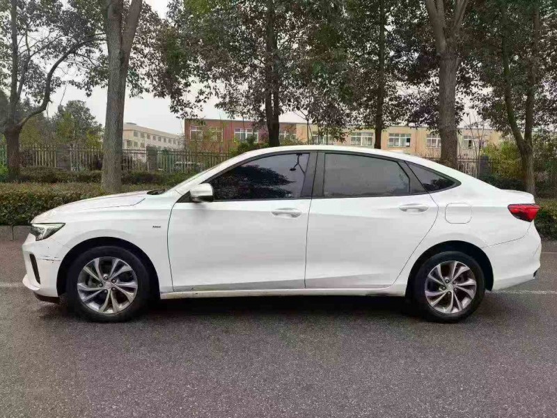 岳陽22年別克威朗6