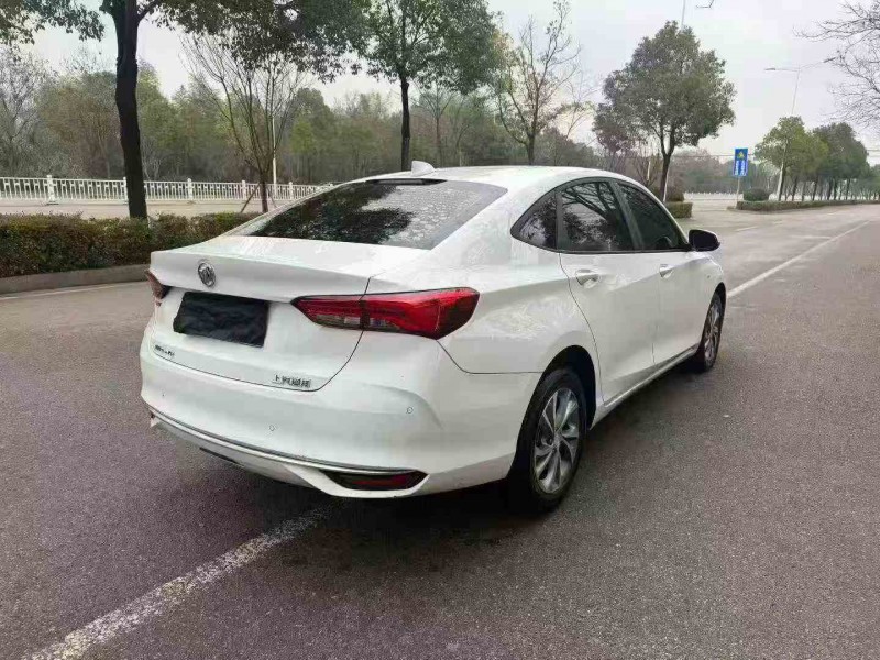 岳陽22年別克威朗9