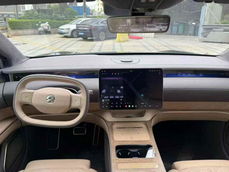 廣州25年蔚來ET95