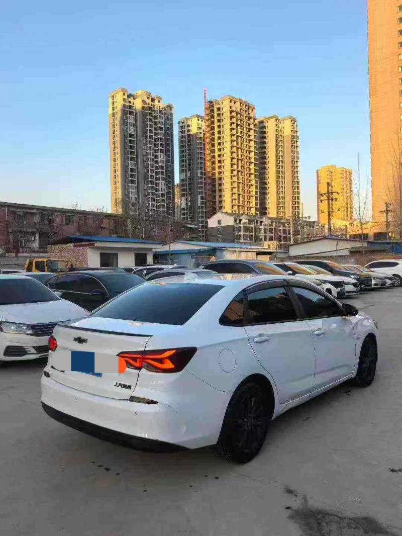 平顶山20年雪佛兰科鲁泽5