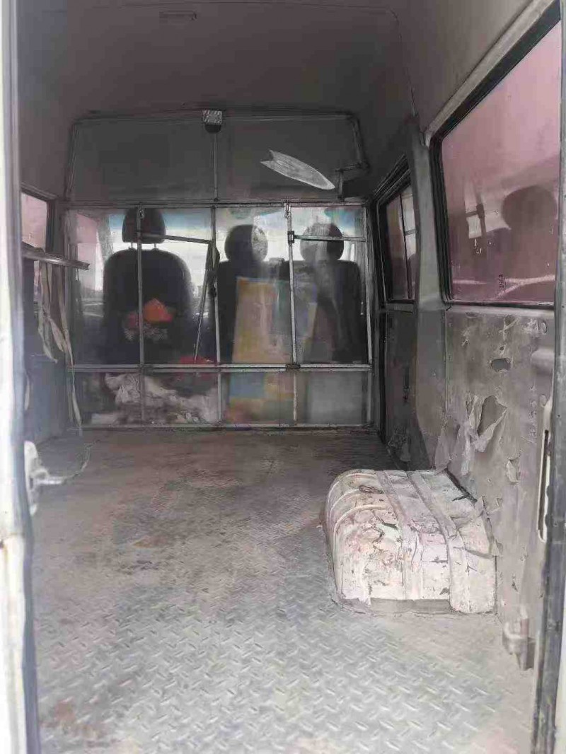 平頂山19年依維柯得意4