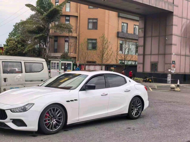 德阳16年玛莎拉蒂Ghibli2