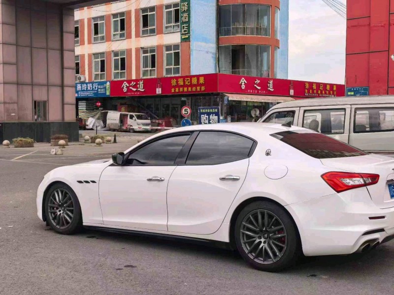 德阳16年玛莎拉蒂Ghibli7