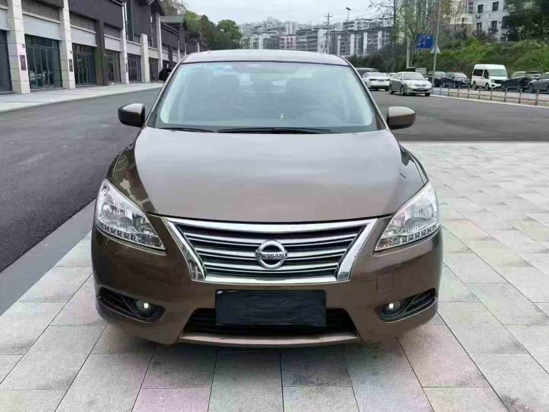 重庆16年日产轩逸1