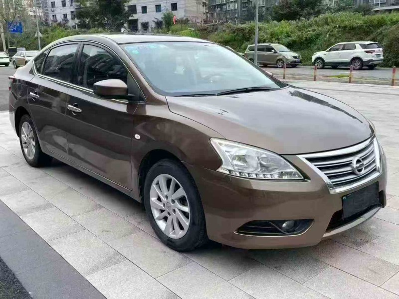 重庆16年日产轩逸2