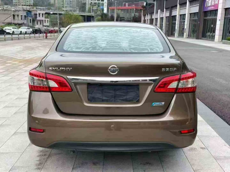 重庆16年日产轩逸9