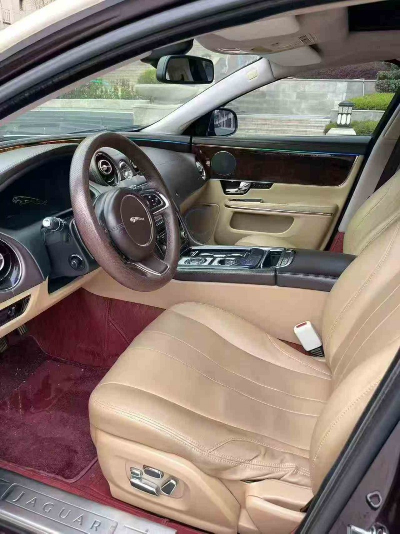 重慶12年捷豹XJL5