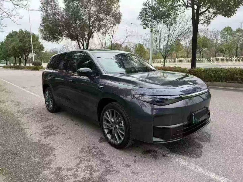 邵阳25年零跑汽车C102