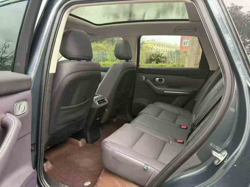 邵阳25年零跑汽车C104