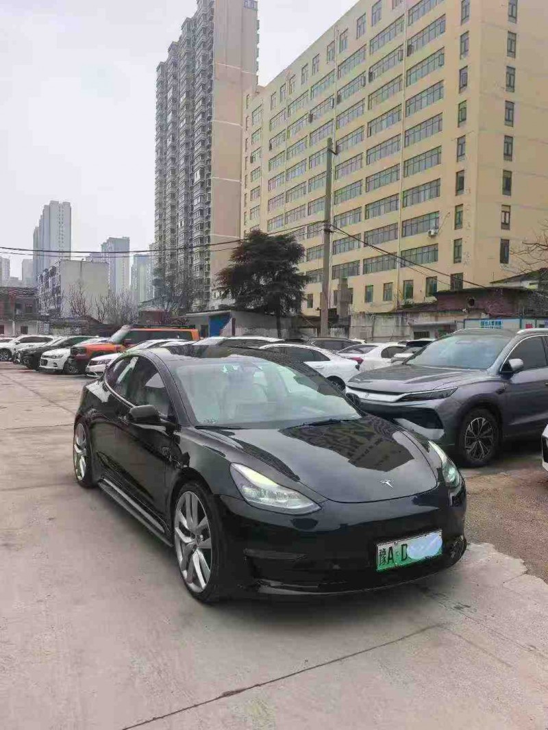 平顶山21年特斯拉MODEL 37