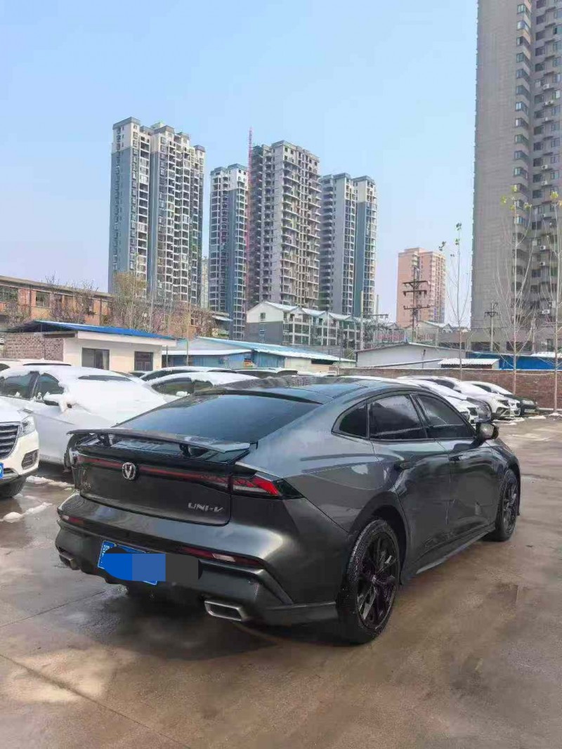 平頂山25年長安汽車UNI7