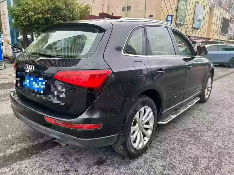 德陽15年奧迪Q58