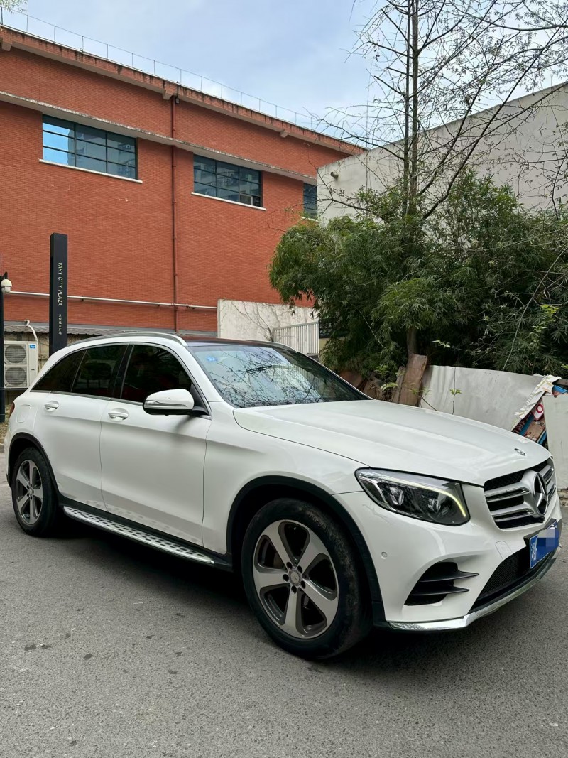 成都16年奔馳GLC3