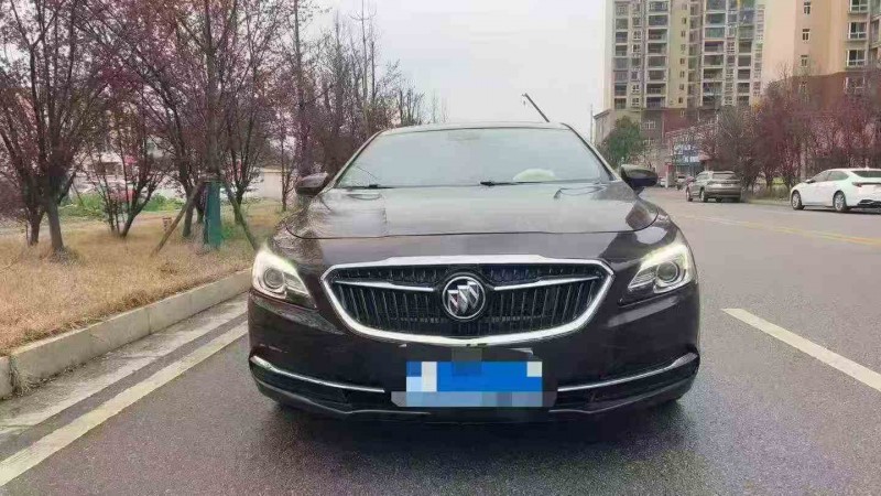 岳陽18年別克君威1