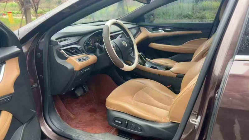 岳陽18年別克君威4