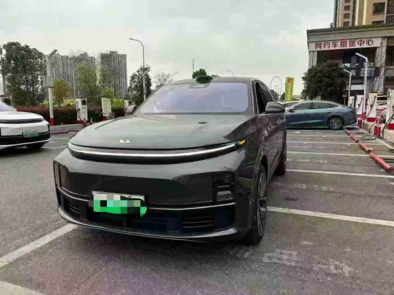 重庆25年理想L83