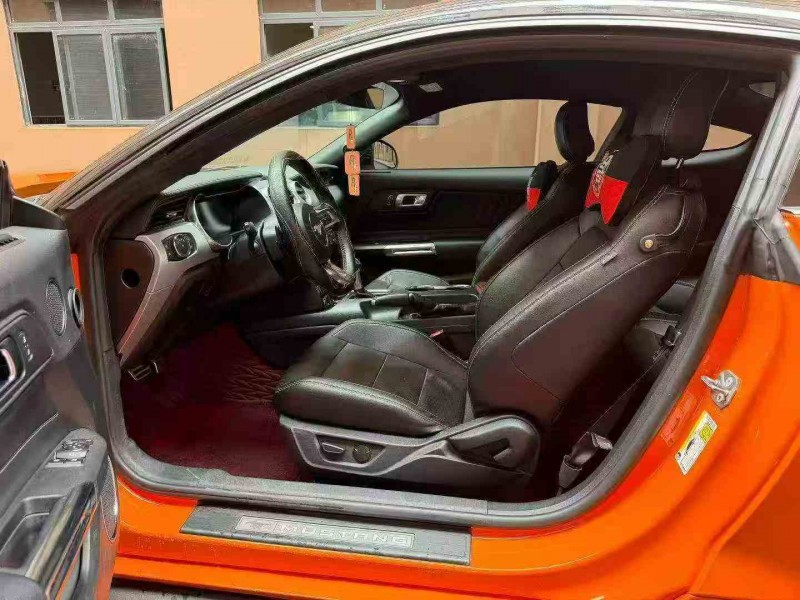 重慶22年福特野馬6