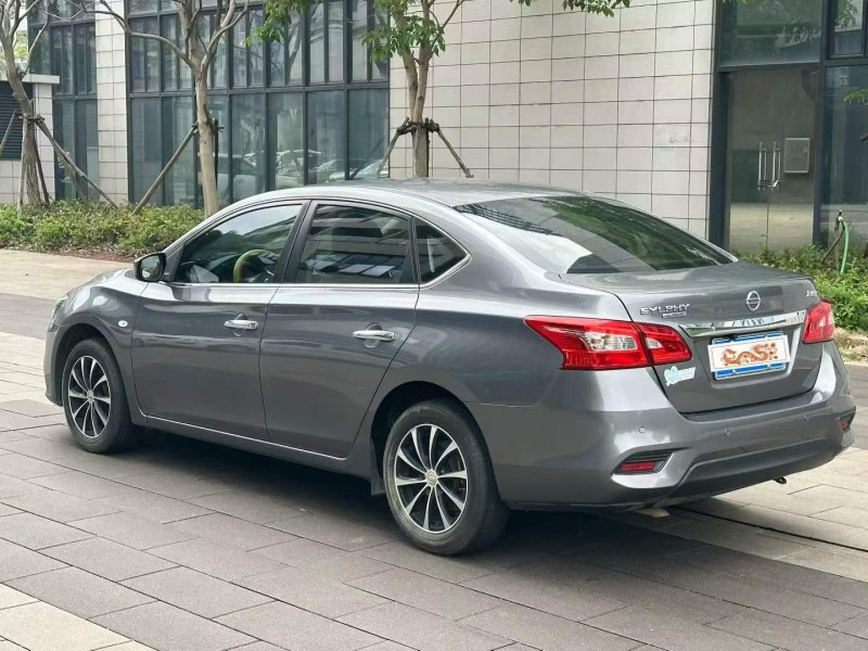 佛山21年日产轩逸8