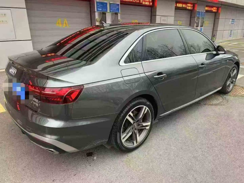 銅陵21年奧迪A4L7