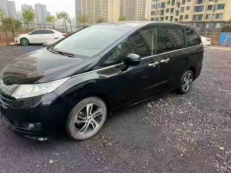 張家界16年本田奧德賽2