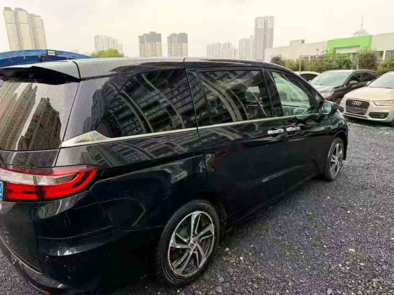 張家界16年本田奧德賽8