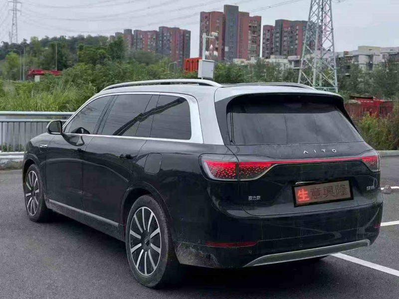 重慶24年華為智選問界7