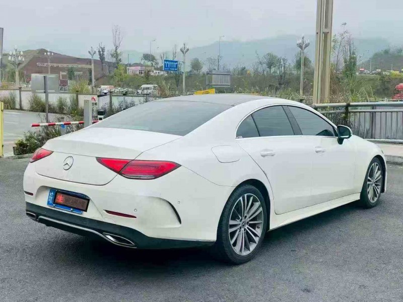 重慶22年奔馳CLS8