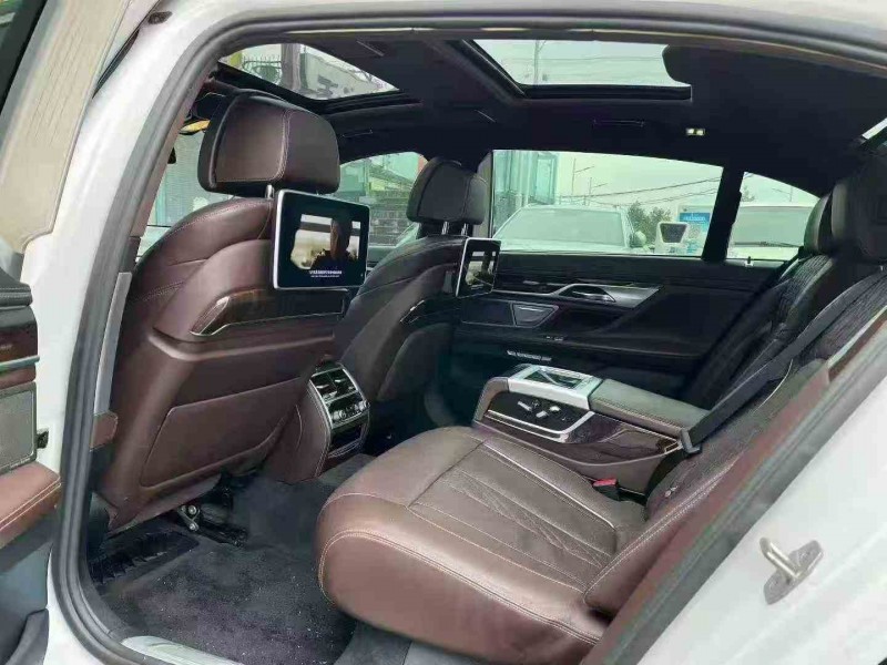 重慶17年寶馬7系4