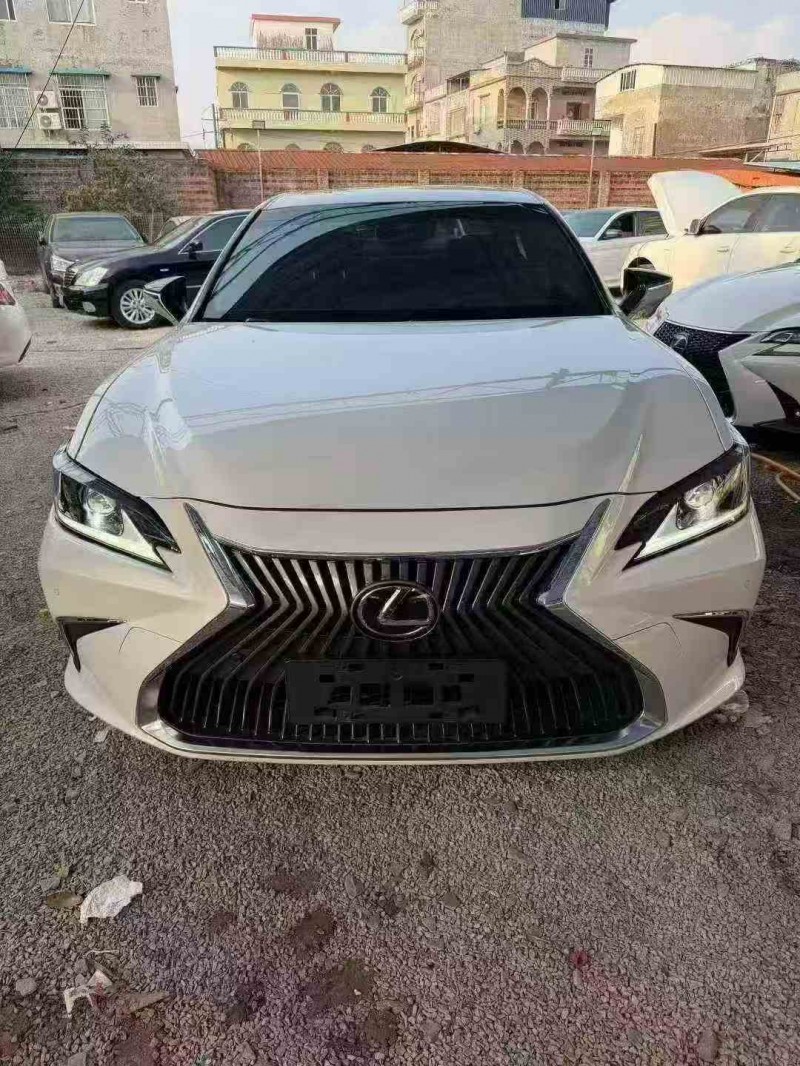 北海20年雷克萨斯ES1