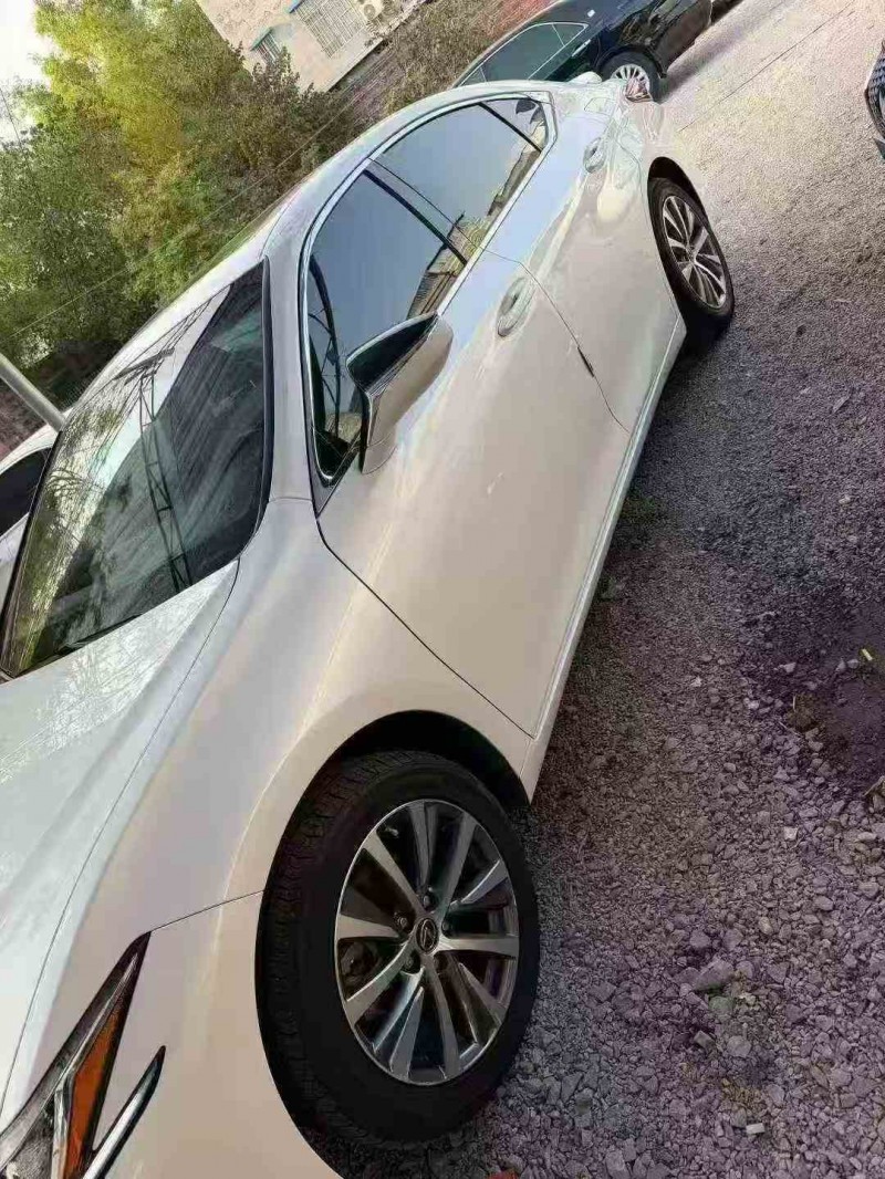 北海20年雷克萨斯ES2