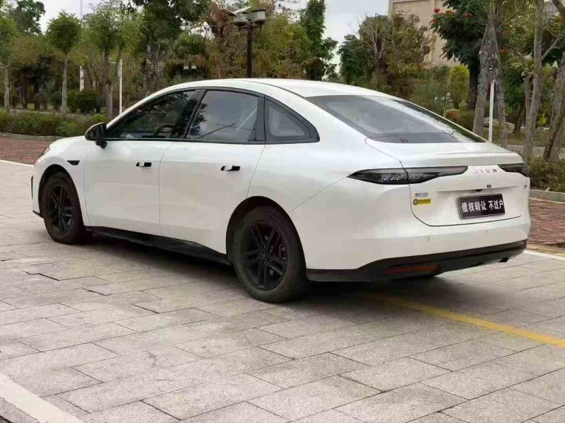 珠海25年傳祺埃安RT7