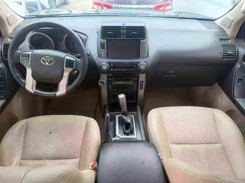 北海12年丰田普拉多5