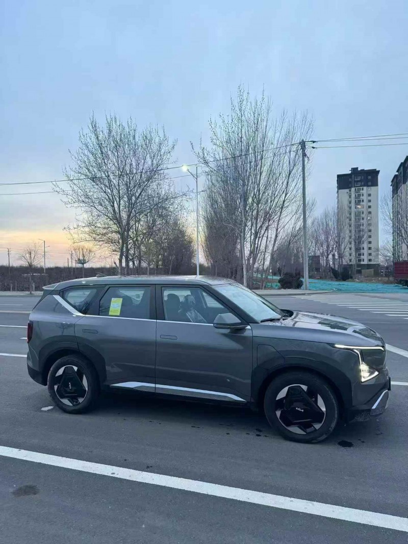 泸州26年起亚EV53