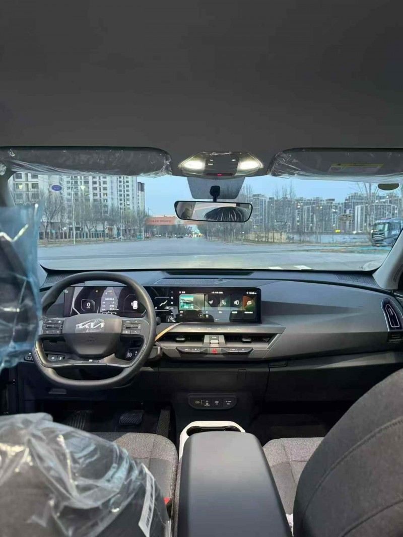 泸州26年起亚EV56