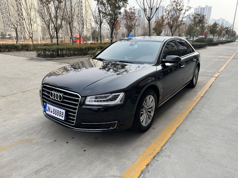 济宁15年奥迪A8L3