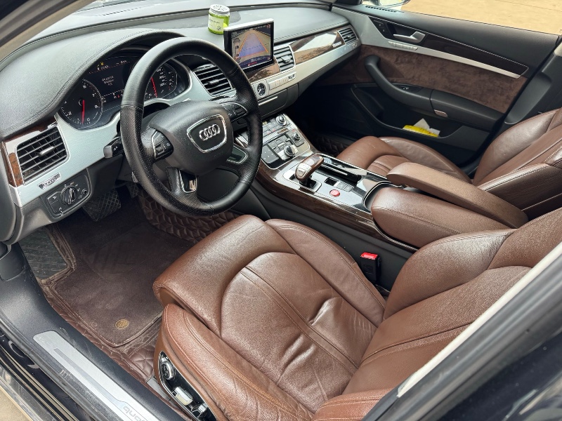 济宁15年奥迪A8L7