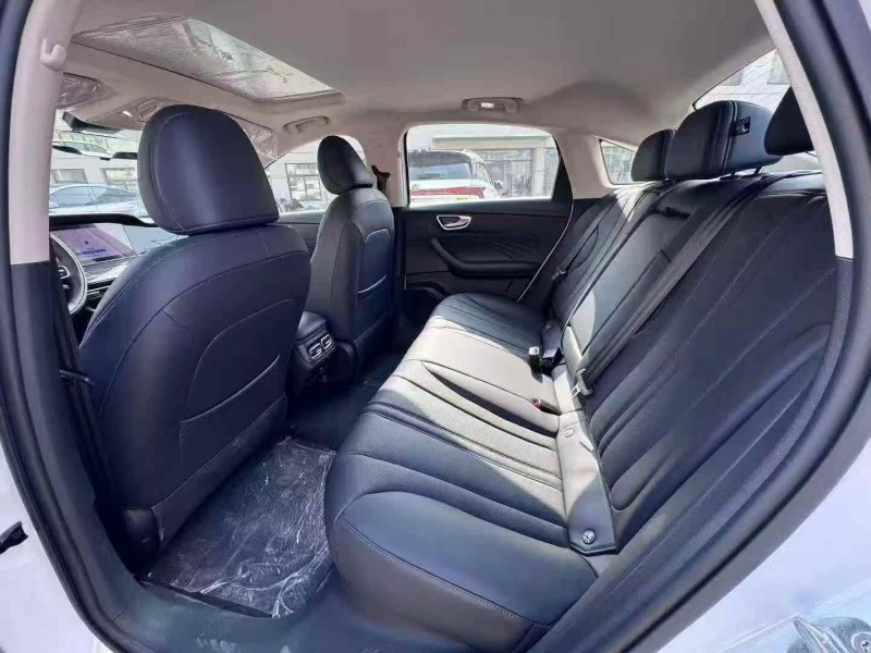 马鞍山25年荣威D76