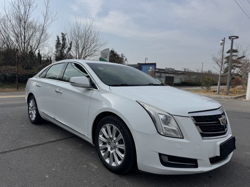 盐城16年凯迪拉克XTS2