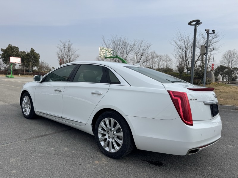 盐城16年凯迪拉克XTS4