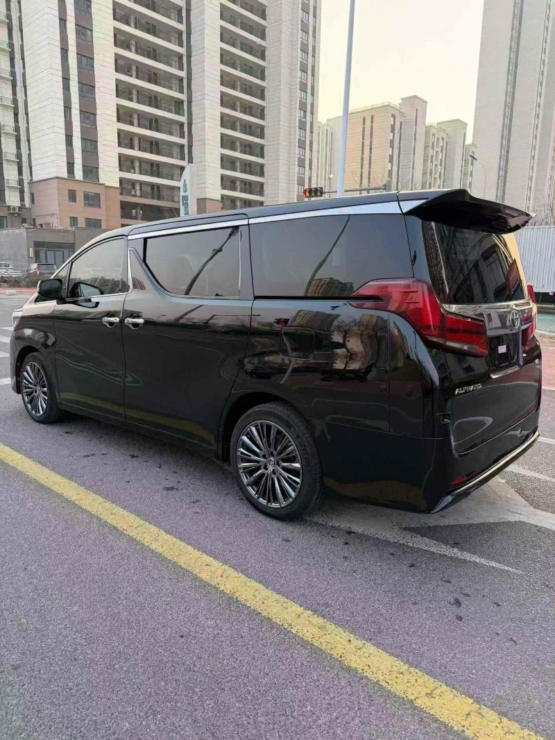 东营18年丰田埃尔法8