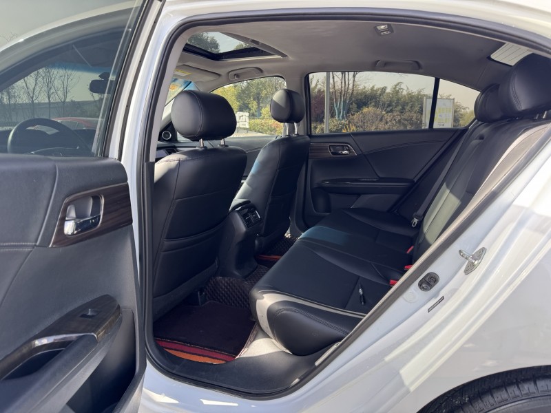 盐城17年本田雅阁7