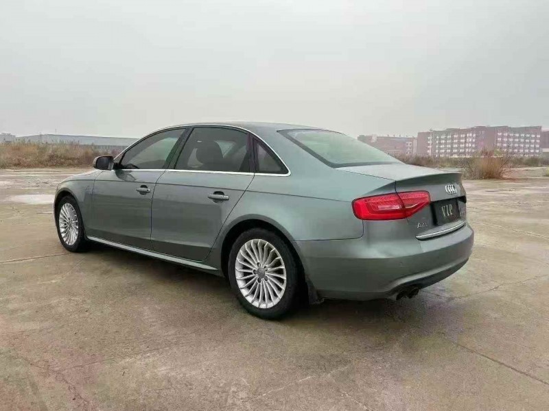 承德15年奧迪A4L8