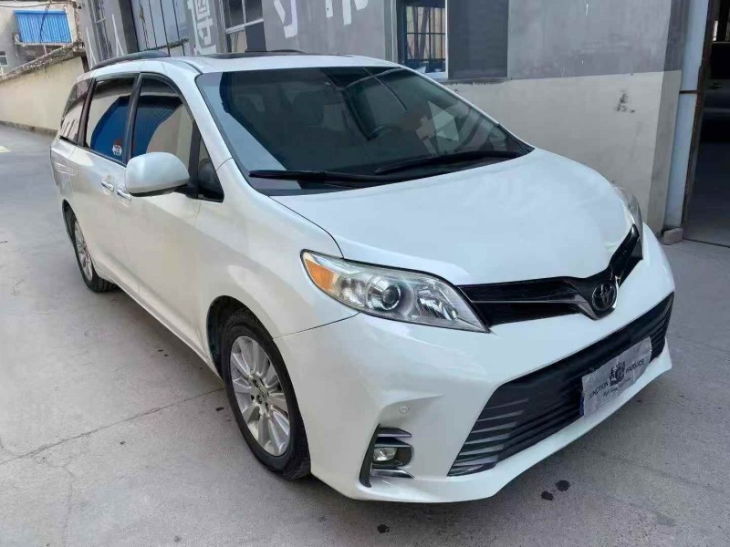 潍坊18年丰田塞纳2