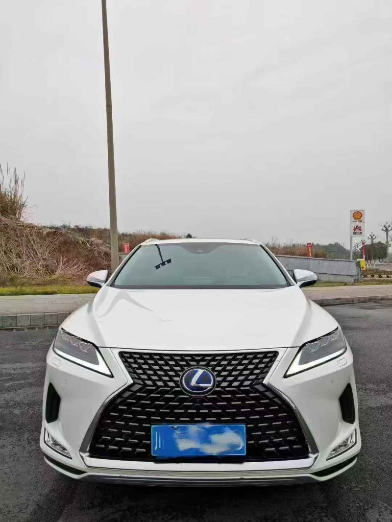 泸州20年雷克萨斯NX1