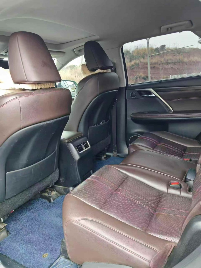 泸州20年雷克萨斯NX6