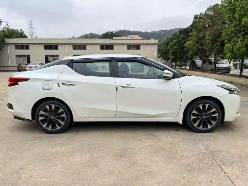 珠海16年日產藍鳥2