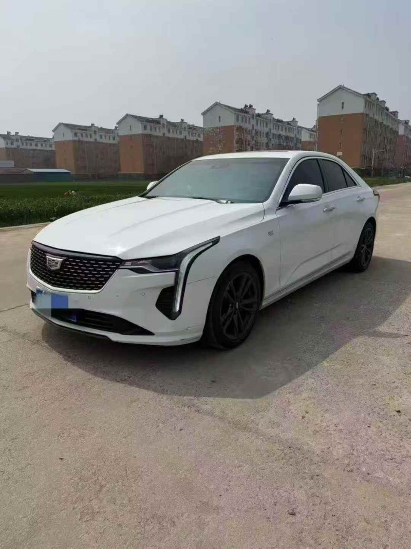 濟寧22年凱迪拉克CT43