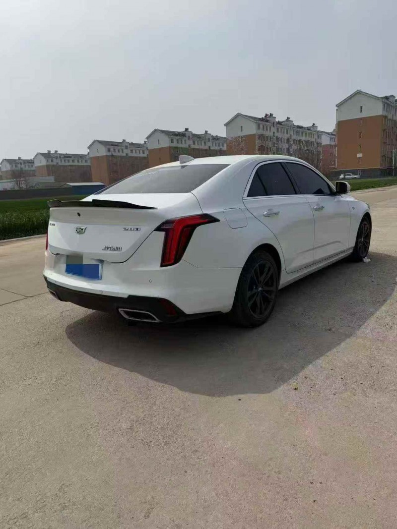 濟寧22年凱迪拉克CT47