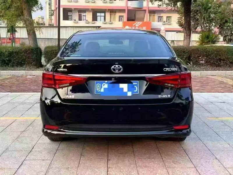 汕頭18年豐田皇冠9